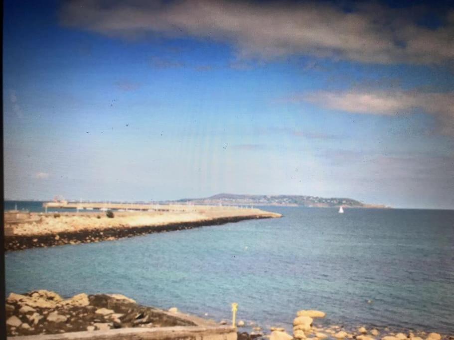 City Beach Gem 5 Adult Spaces Plus Child Dublin Extérieur photo