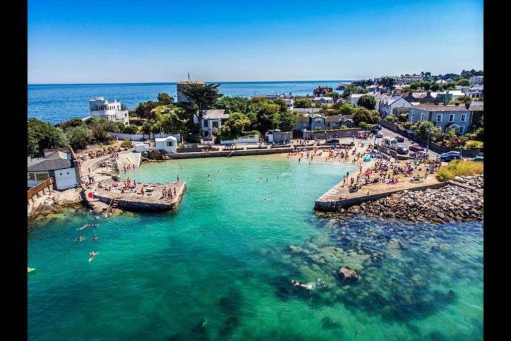 City Beach Gem 5 Adult Spaces Plus Child Dublin Extérieur photo